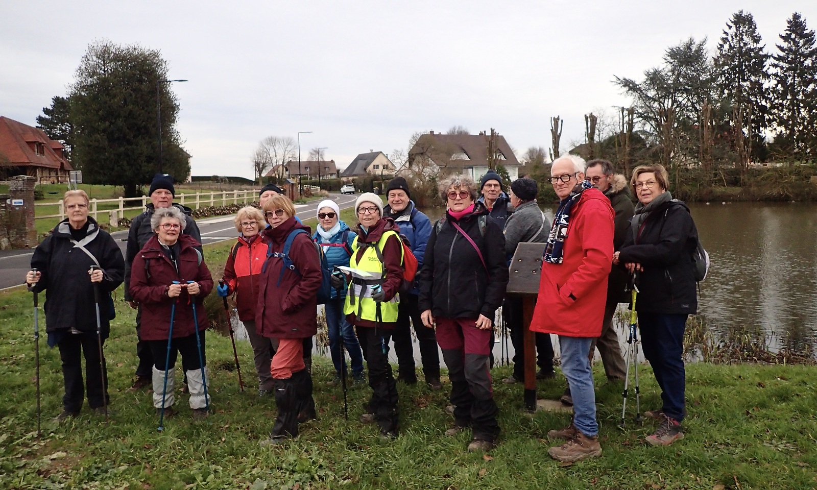 LA NEUVILLE CHANT D'OISEL - 76520