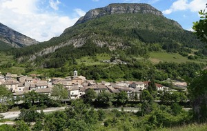 SEJOUR 2027 REMUZAT - DROME PROVENCALE 26510